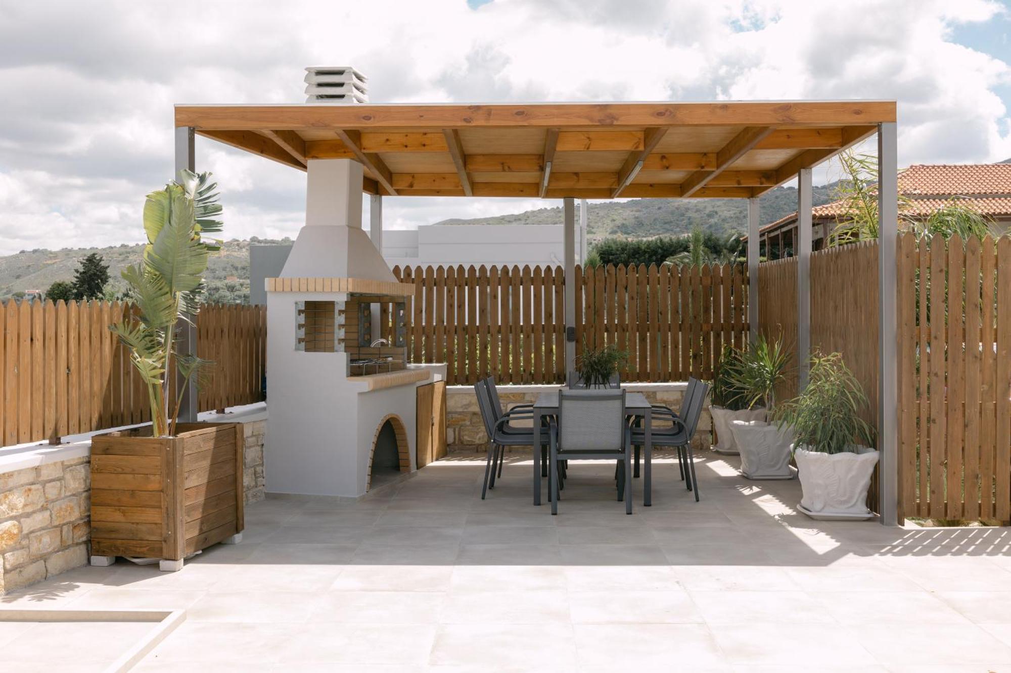 Halaro Holiday home *